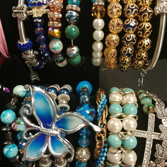 250 Piece Bracelet Bundle - Picture 7 of 8